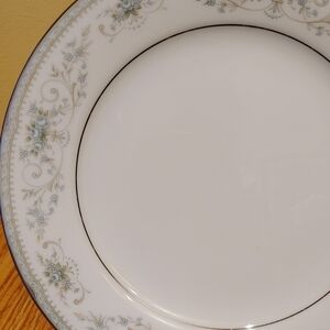 Set‎ of 4 Noritake Colburn 6107 Fine China Porcelain 10.5" Dinner plates